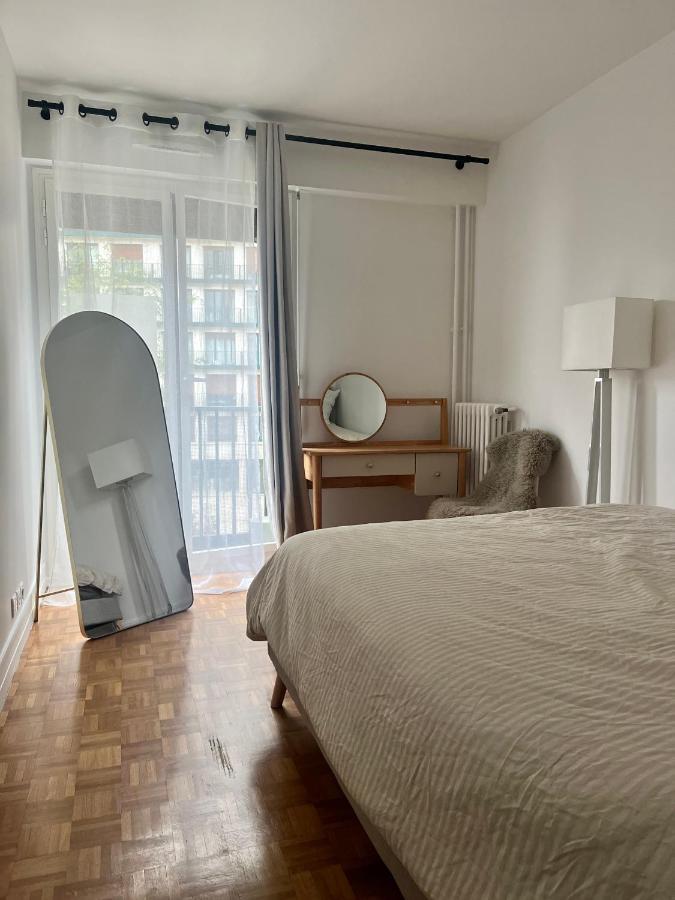 Modern Apartment Near The Eiffel Tower, 45M Paris Ngoại thất bức ảnh